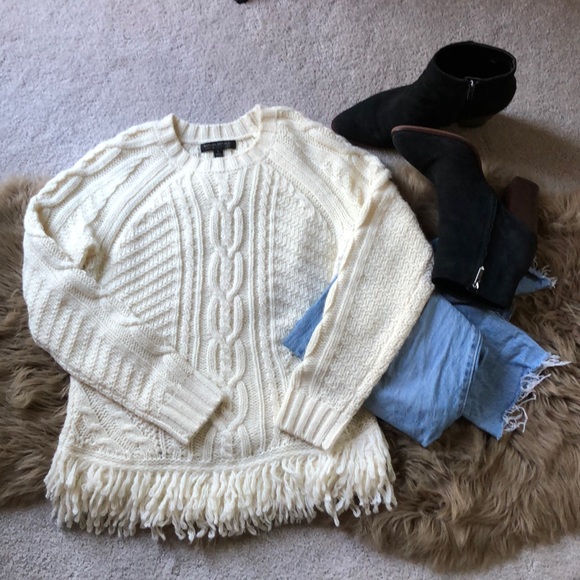Banana Republic Sweaters - 😍Banana Republic Cable Knit Ivory Sweater SZ S😍